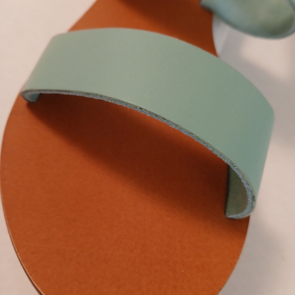 Sandals - Picture 3 of 4